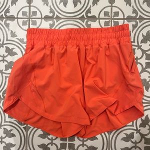 Lululemon size 10 4in shorts